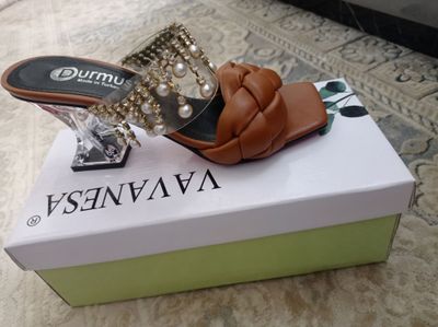 туфли сотилади