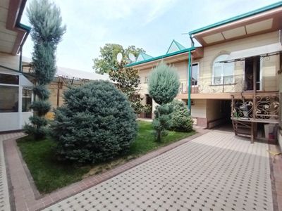Yunusobod eski toshturmada hovli arendaga beriladi.