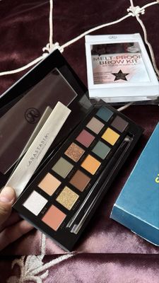 Anastasia beverly hills тени + подарок