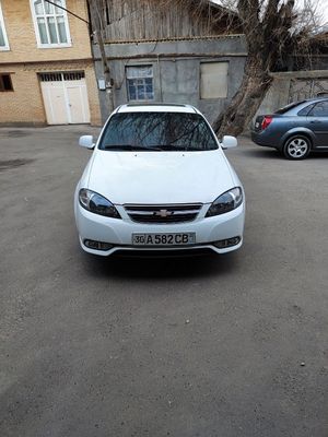 Chevrolet Gentra. 3 позиция элеганть плюс 15500.уе