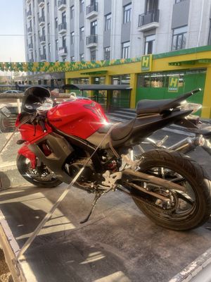 Продается мотоцикл Hyosung 250 кубов