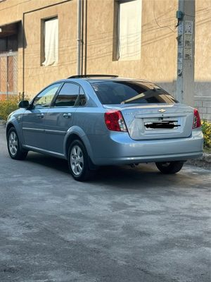 Lacetti 1.8 2011й