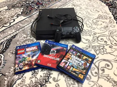 Срочно продаётся пс 4 на 512 гб в подарок 3 игры
