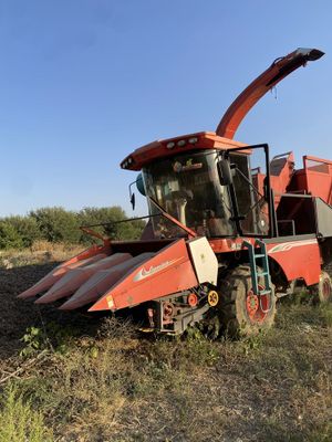 MAKKAYI oʻrish uchun KOMBAYN sotiladi