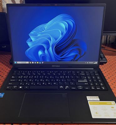 Продается новый ASUS Vivobook i5-1335U