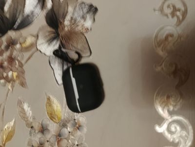 Aripodis yangi zaryadi 5soatgacha mustaqil ravishda ishlaydi qutisi 30