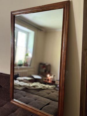 Продается зеркало, с деревяной рамой