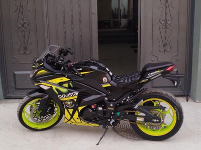 Sport bike 250 sotiladi