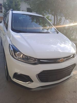 Chevrolet Tracker sotiladi yili 2020 30ming benzin xolati ideal