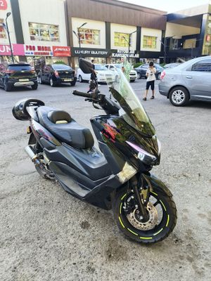 Yamaha T max