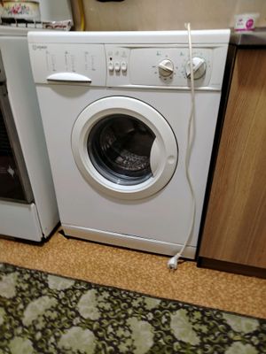 Продам недорого стиральную машинку