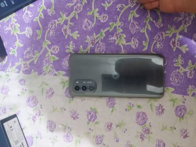 Moto G82 5g
