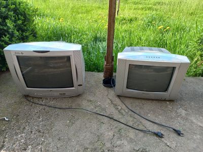 Tv LG telvizor 2 ta