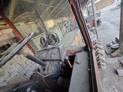 Traktor t 30 4x4