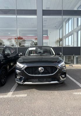 MG ZS ( BUYUK BRITANIYA) Trekr va Kia Sonenetga asosiy raqobatchi