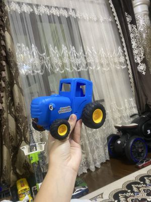 Машинка синий трактор