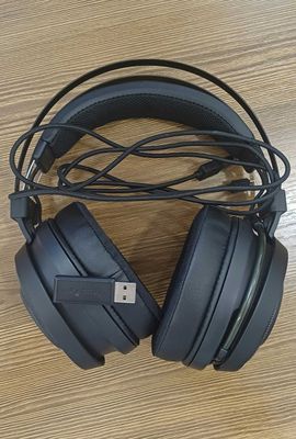 RAZER NARI ESSENTIAL wireless gaming headset