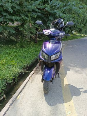 Skuter sotiladi m8