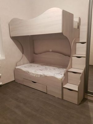 Двухъярусная кровать