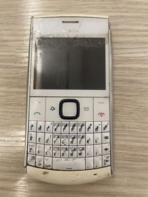 Продаю нокиа х2 срочно