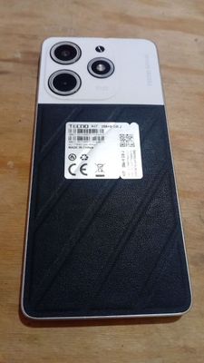 Samsung 06 va TECNO sotilad