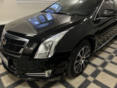 Cadilac xts сотилади