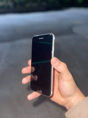 срочна Ipone se 2020