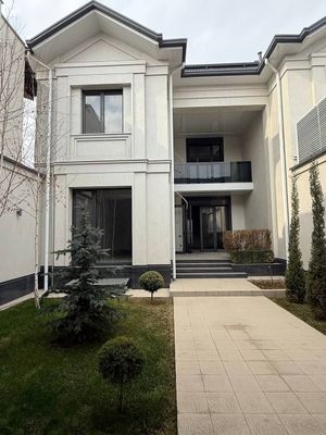 Срочно сдаётся евродом под офис и жилья