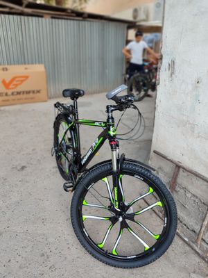 Velosiped yangi 1 hafta xaydalgan pul zarur bolgani uchun sotlyapti