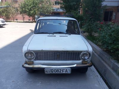 жигулий ваз 2102