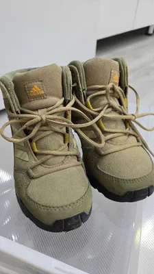 Продаются ботинки Adidas оригинал, 31 размер б/у