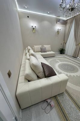 Продам евро Танхаус 1 сотка 3 уровня 5 комнаты