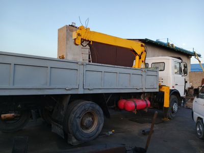 Manipulyator ustanovka sotiladi 4 t 16 m
