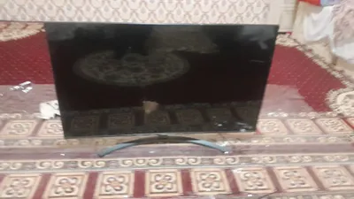 Телевизор LG сотилади.