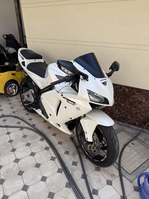 Honda Hcerniy 2006 god