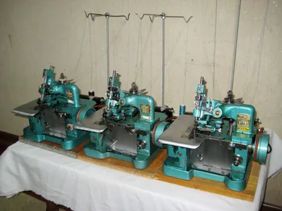 Оверлоки 3-ниточный щёт хорошо малоползвано отличном рабочим состоянии