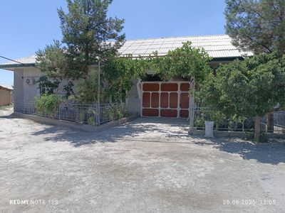 Srochno Umid posyolkada hovli sotiladi