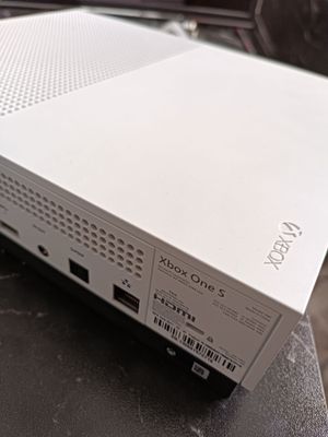 Xbox One S игровая приставка