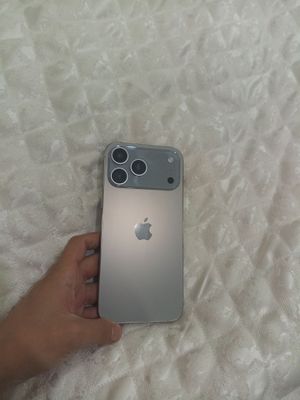 iPhone 17 pro max dial holatda