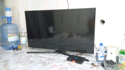 продаю телевизор Самсунг 32
