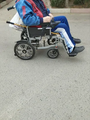 Продам электро инвалидную коляску