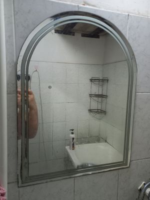 Ойна холати яхши. Кирилмаган.