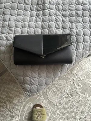 Продам черный клатч