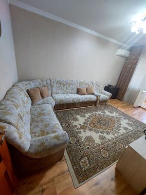 Аренда квартиры 2/4/5 Алмазарский района к/к 2/5 метро Беруний рядом