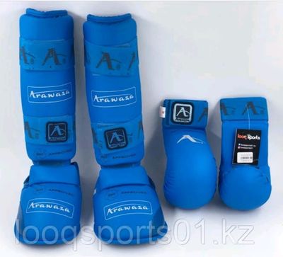 перчатки фута для каратэ. Arawaza original