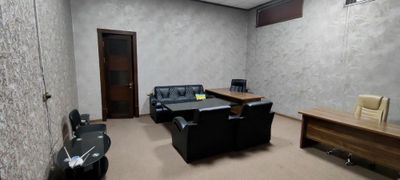 С мебелью офис на Алмазаре