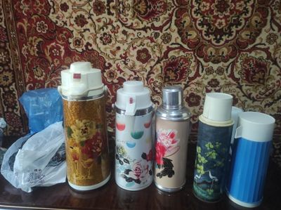 Продам разные термосы.