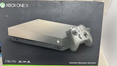 Продаю Xbox one x 1tb