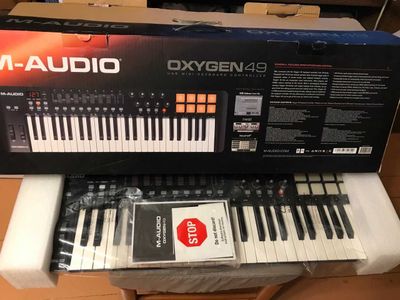 M-AUDIO OXIGEN 49 миди клавиатура