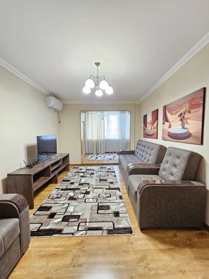 Аренда Ц1 ориентир Street 77 2 ком 3 этаж 4 этажка все ест фото реално